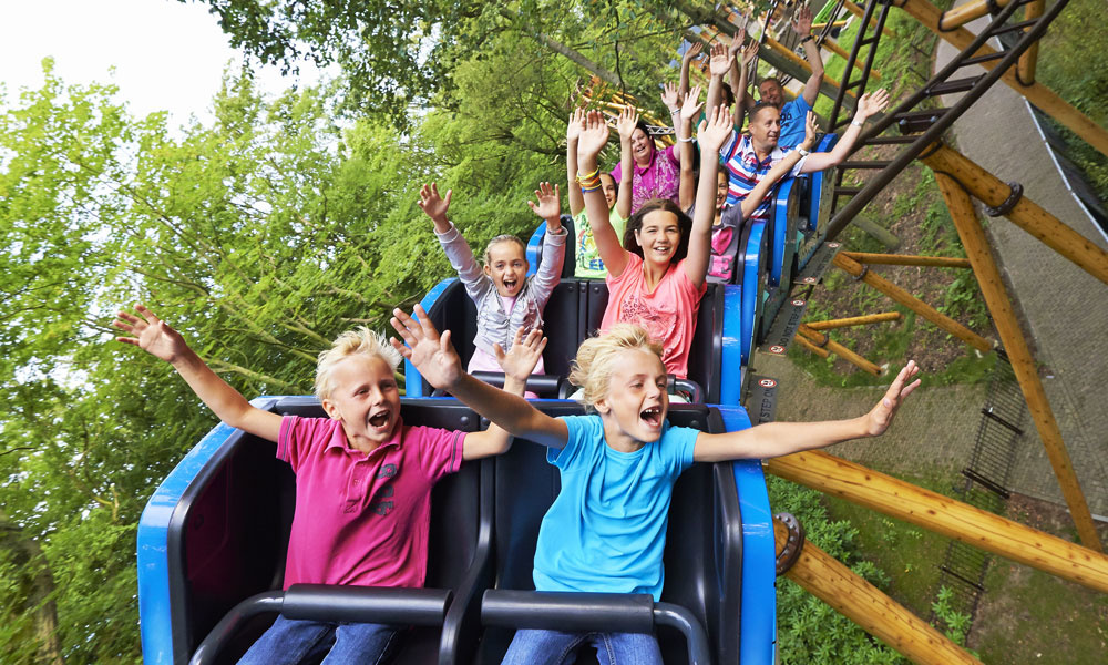 kinderen in attractiepark Duinrell